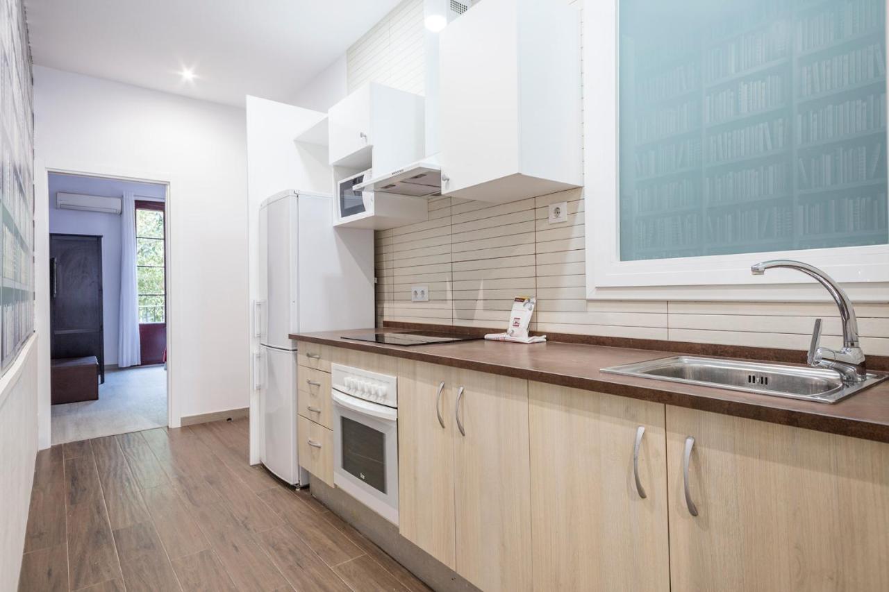 Alcam Books Apartment Barcelona Ngoại thất bức ảnh